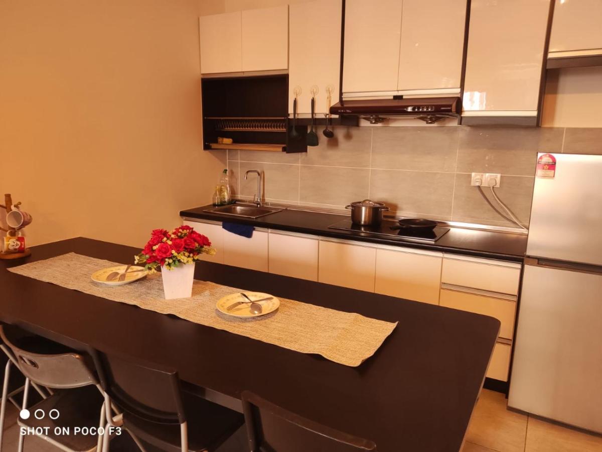 Cozy Unit- Bell Suites- Horizon Suites- Wifi- Netflix- Parking Swimming Pool- Klia Sepang Exterior photo