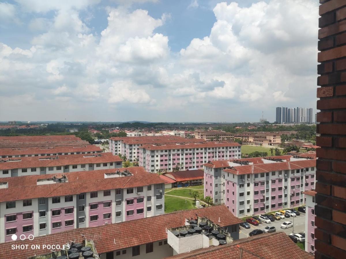 Cozy Unit- Bell Suites- Horizon Suites- Wifi- Netflix- Parking Swimming Pool- Klia Sepang Exterior photo